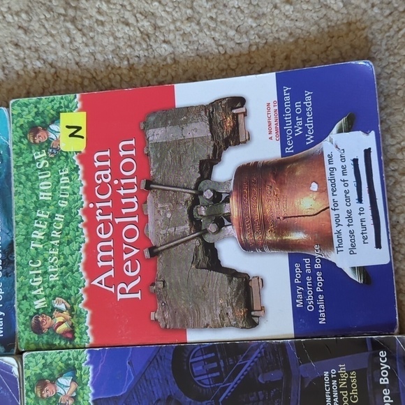 Magic Tree House Research Guide Book Bundle: Four Chapter Books - Picture 5 of 6